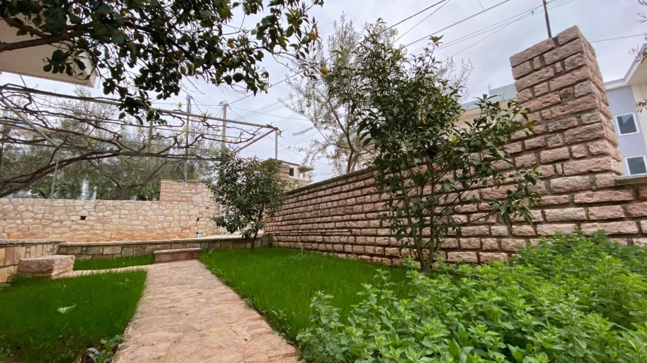 Studios&Apartment Niko Luka Ksamil Esterno foto