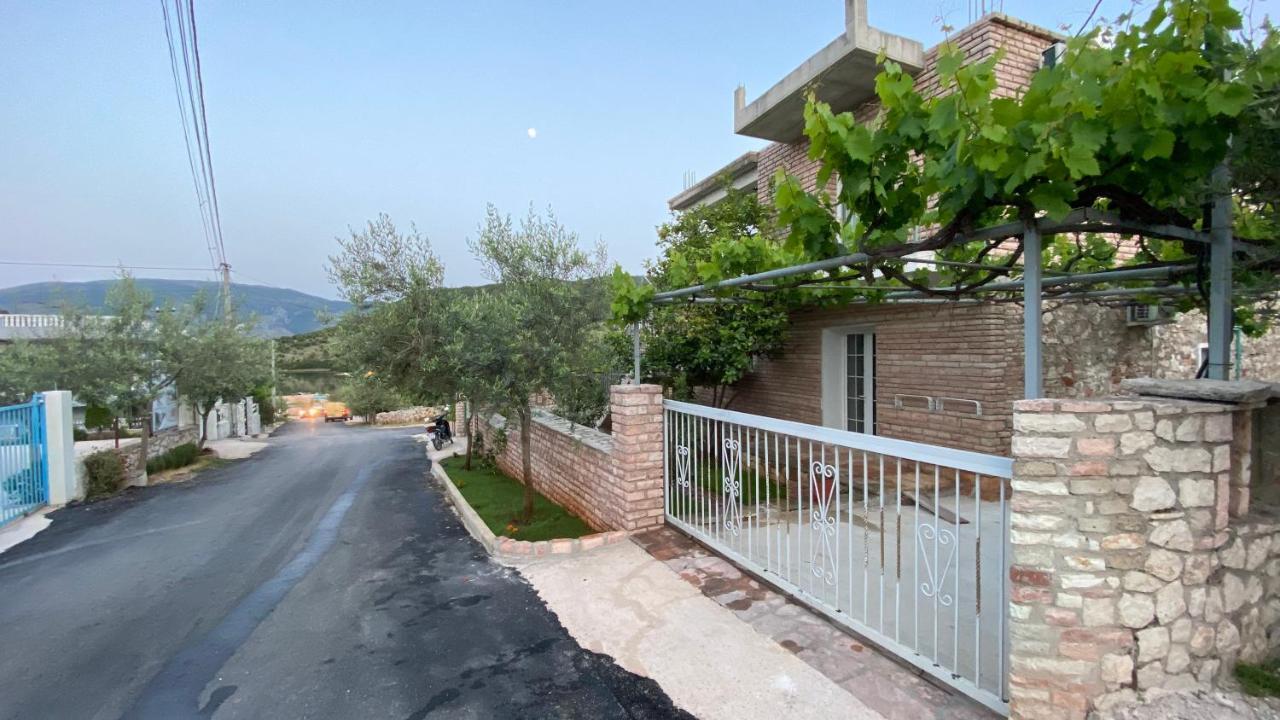 Studios&Apartment Niko Luka Ksamil Esterno foto
