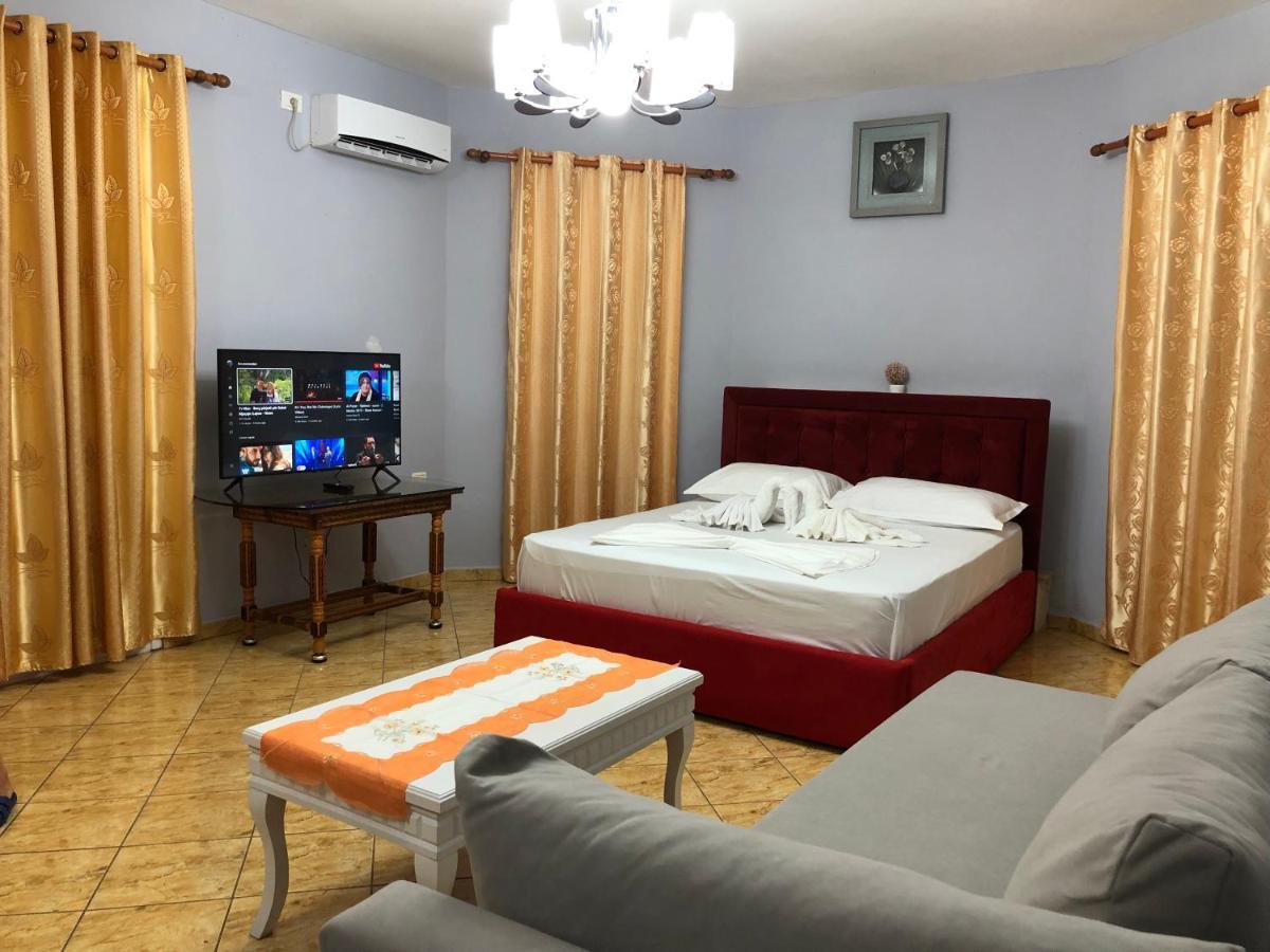 Studios&Apartment Niko Luka Ksamil Esterno foto