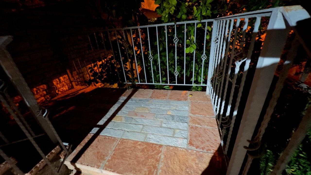 Studios&Apartment Niko Luka Ksamil Esterno foto