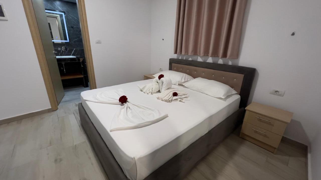 Studios&Apartment Niko Luka Ksamil Esterno foto