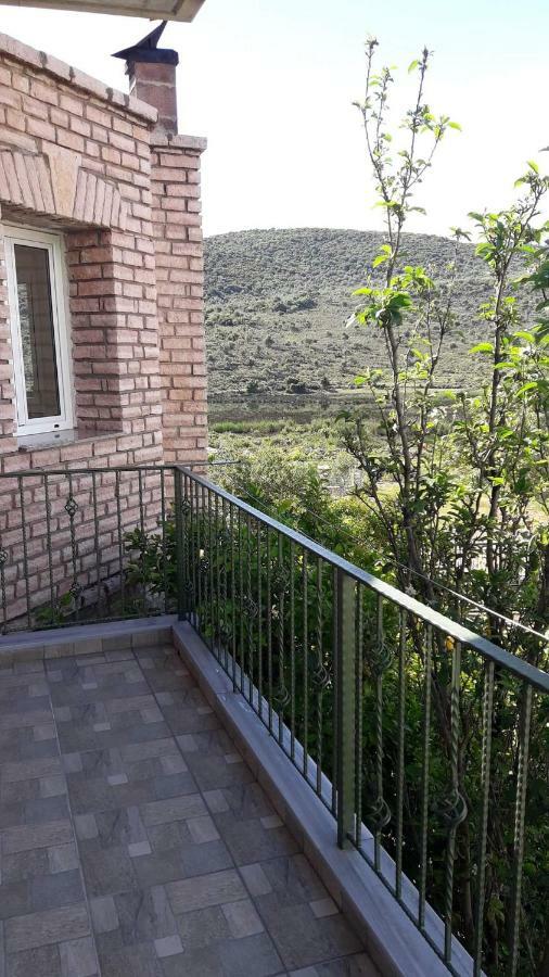 Studios&Apartment Niko Luka Ksamil Esterno foto